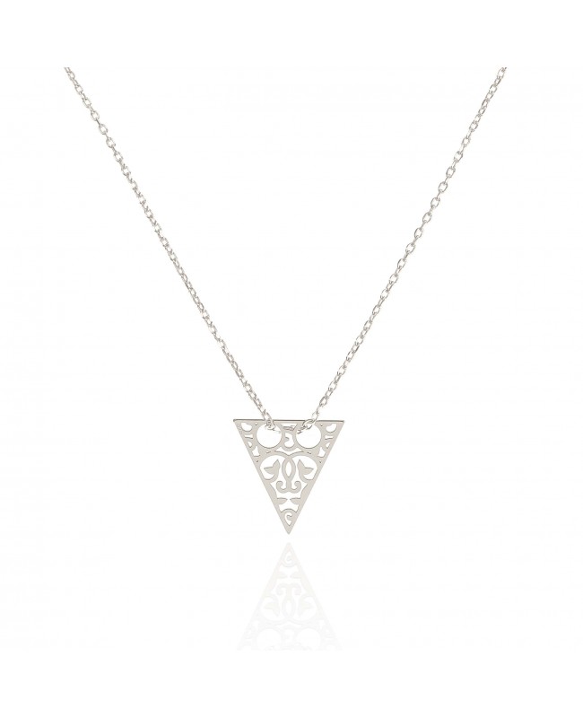 Naszyjnik srebrny z ażurowym trójkątem